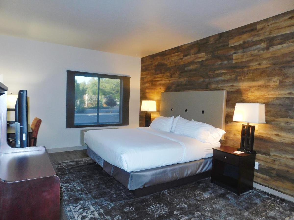 Greentree Inn & Suites Pinetop Exterior photo
